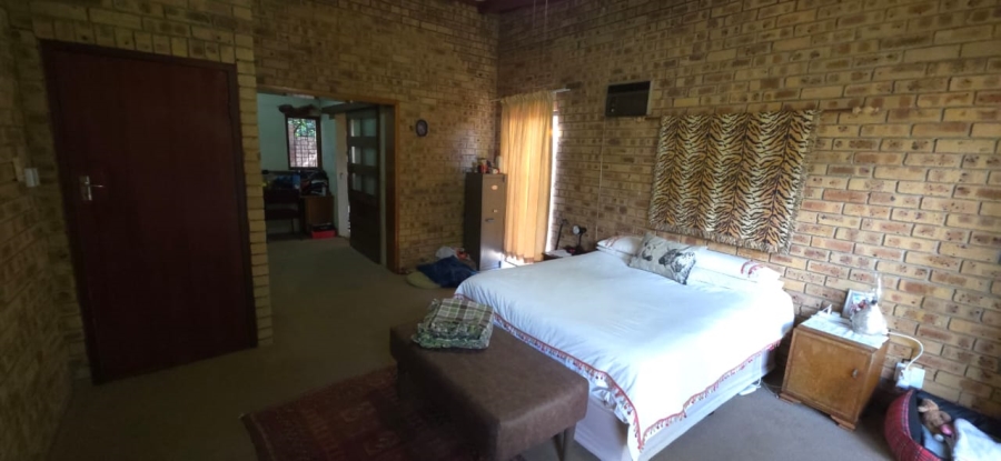 7 Bedroom Property for Sale in Wilkoppies North West